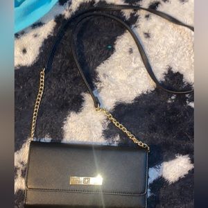 Black shoulder bag